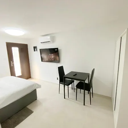 Paradiso Arx Пула