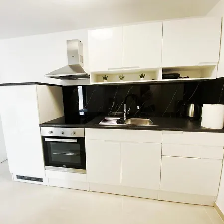 Paradiso Arx Apartman