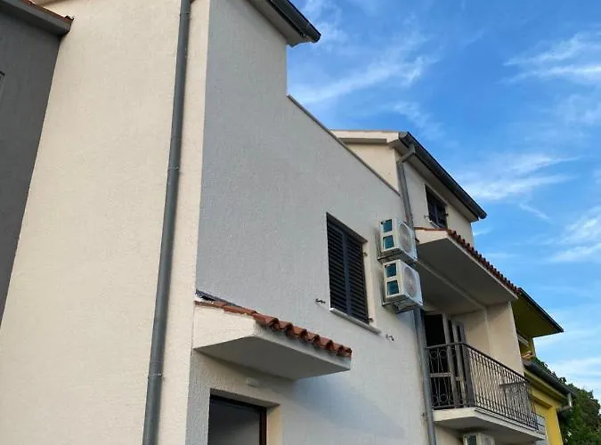 Paradiso Arx Apartment *