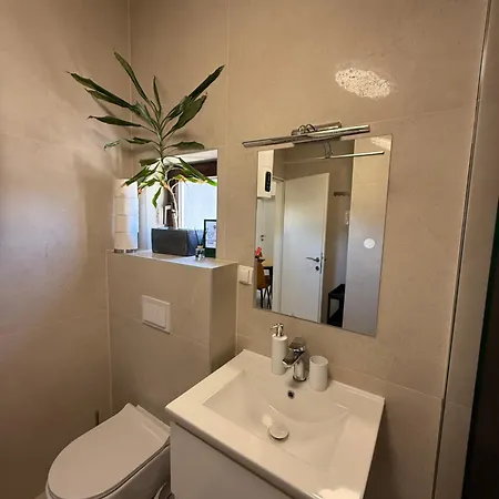 Paradiso Arx Apartman *