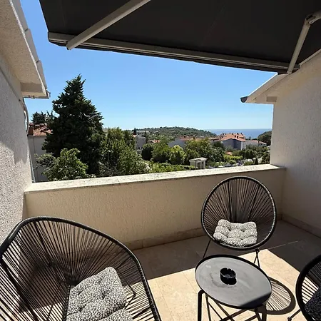 Apartman Paradiso Arx