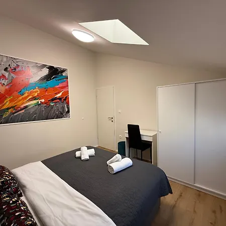 Paradiso Arx Apartman *