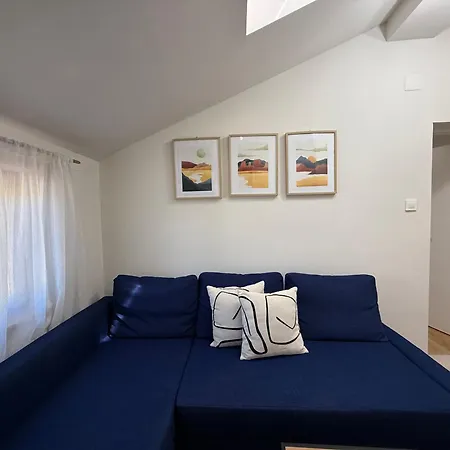 Apartman Paradiso Arx *